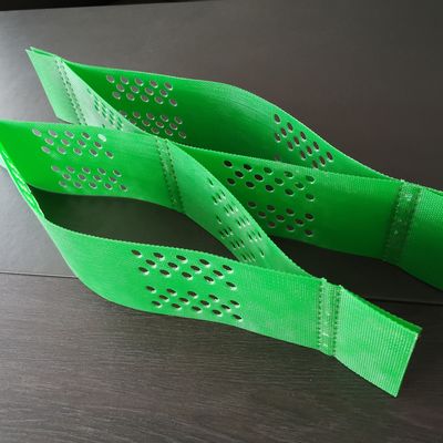 330 mm-1000 mm Distância de solda Geocell de HDPE perfurado de textura lisa para parede de retenção