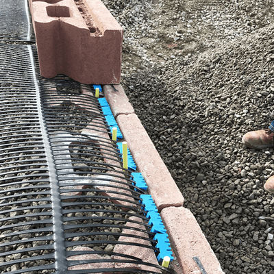 Geogrid de plástico uniaxial de alta resistência 40kn/M HDPE para comprimento de rolo de 50 m e largura de 1 m
