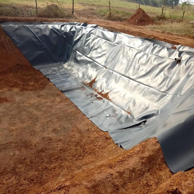 GB/ASTM GRI-GM13 Geomembrana de HDPE padrão para impermeabilização de lagoas de peixes e aterros sanitários