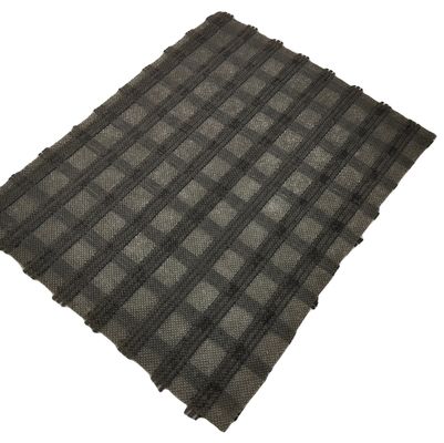 Reforço de estradas 100-100kn Geogrid de fibra de vidro Composto com 50g de tecido não tecido