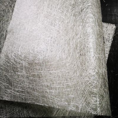 E-glass Jushi Fibra de vidro triturado Strand Mat 300gsm 450gsm com suavidade média Branco