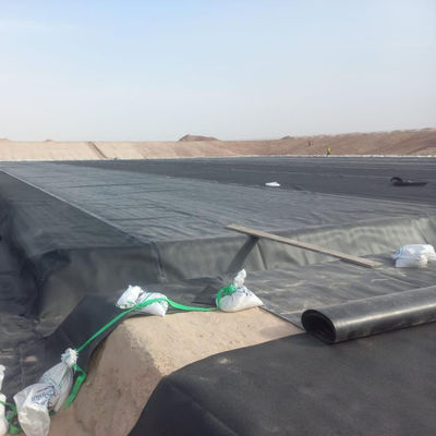 Venda 0,5 mm folha de geomembrana de HDPE para grandes piscinas de peixe de plástico Largura do tanque 2m-8m
