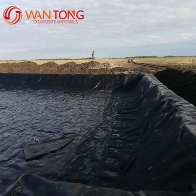 Geomembrana de revestimento de lagoa da Pecuária em HDPE preto e branco para proteção ambiental