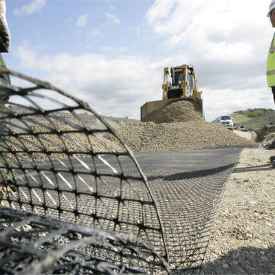 30kn PP Plástico Bi-Axial Geogrid para construção de estradas comprimento 50-100m matéria-prima PP plástico