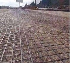 Grelha geotêxtil negra não tecida de plástico biaxial geogrid costurada anti-quebra geogrid para pavimento de asfalto