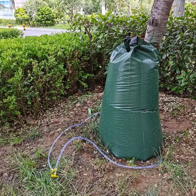 Saco de irrigação de liberação lenta para um melhor regamento das árvores e eficiência da irrigação