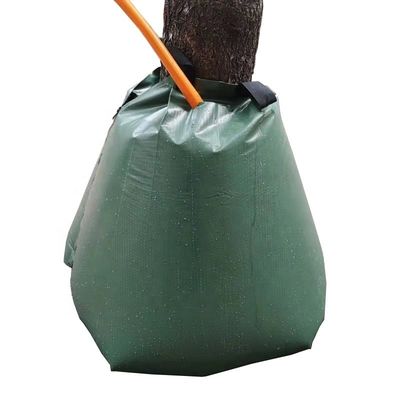Sacos de irrigação por gotejamento de árvores de PVC de espessura 0,43 mm Capacidade de 20 galões para liberação lenta de água