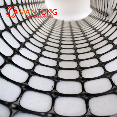 Geogrid composto de plástico de alta resistência à tração para reforço de estradas 50-100m de comprimento